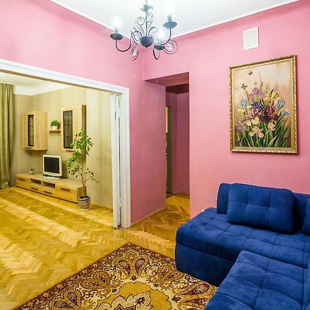 Apartments In The Center Lviv Exterior foto